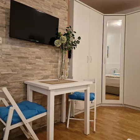 Apartment Limona *